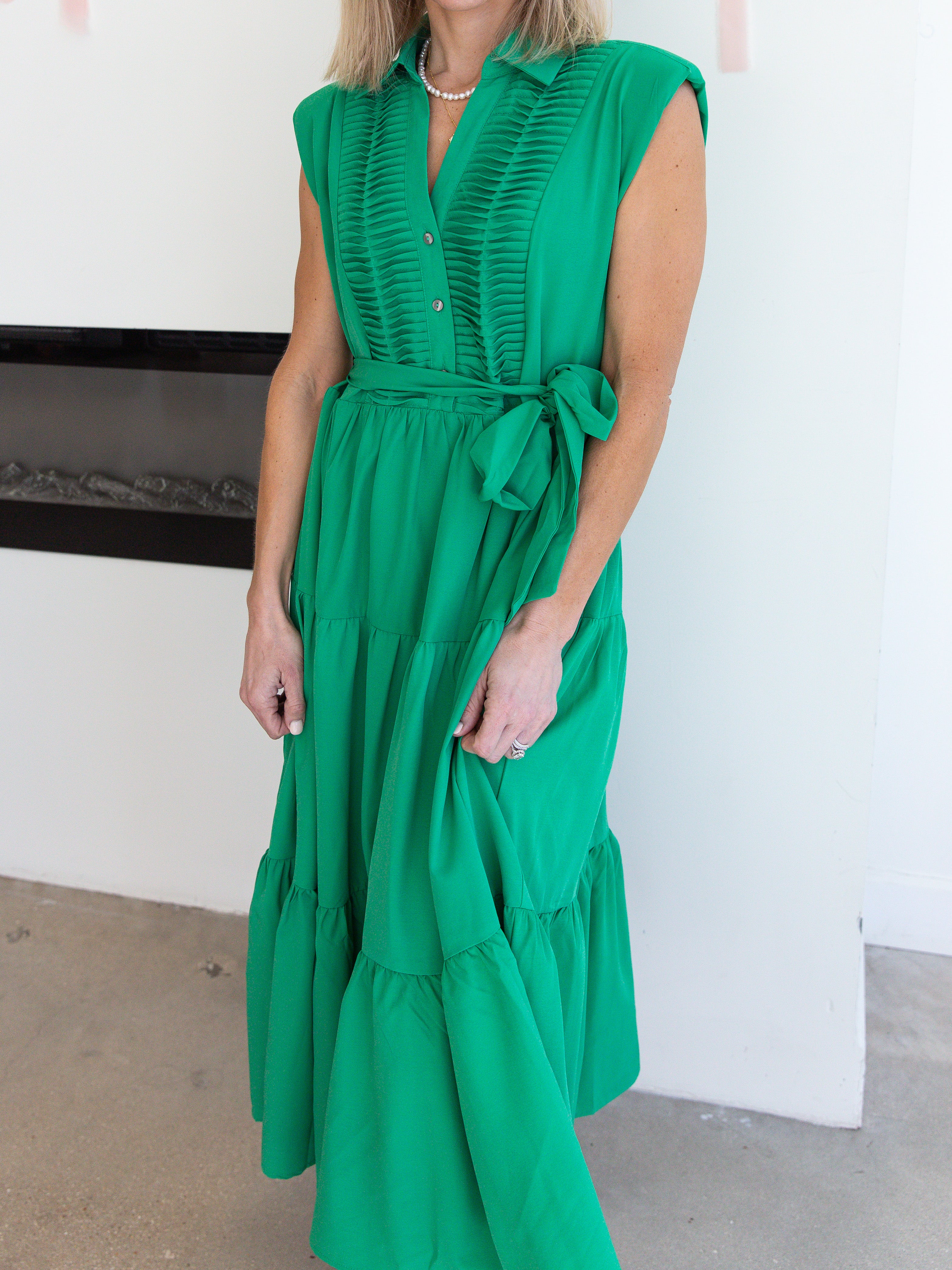 Pleated Midi Dress - Kelly Green-500 Midi-ENTRO-July & June Women's Fashion Boutique Located in San Antonio, Texas