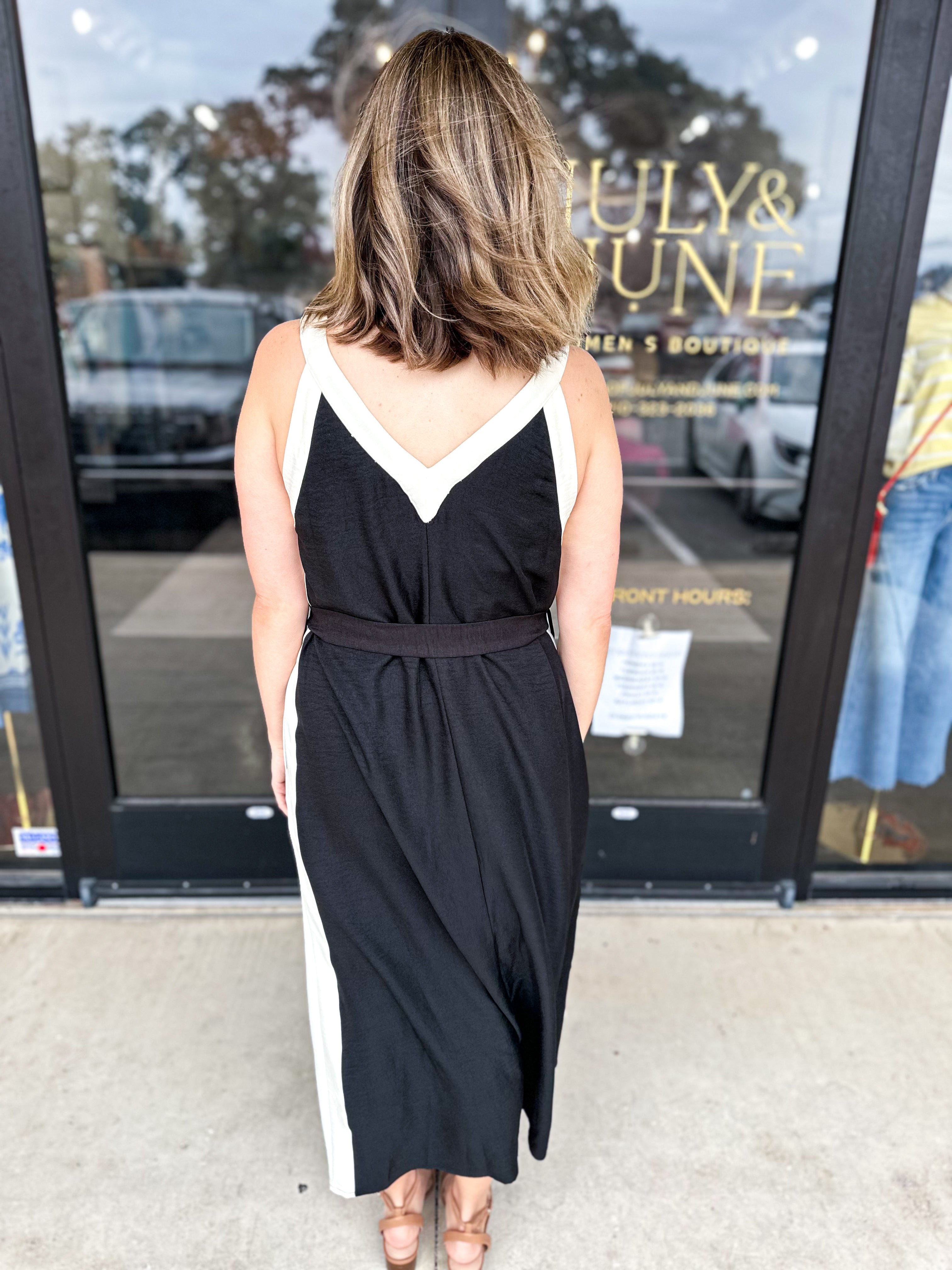 Throw On & Go Midi Dress-500 Midi-ENTRO-July & June Women's Fashion Boutique Located in San Antonio, Texas