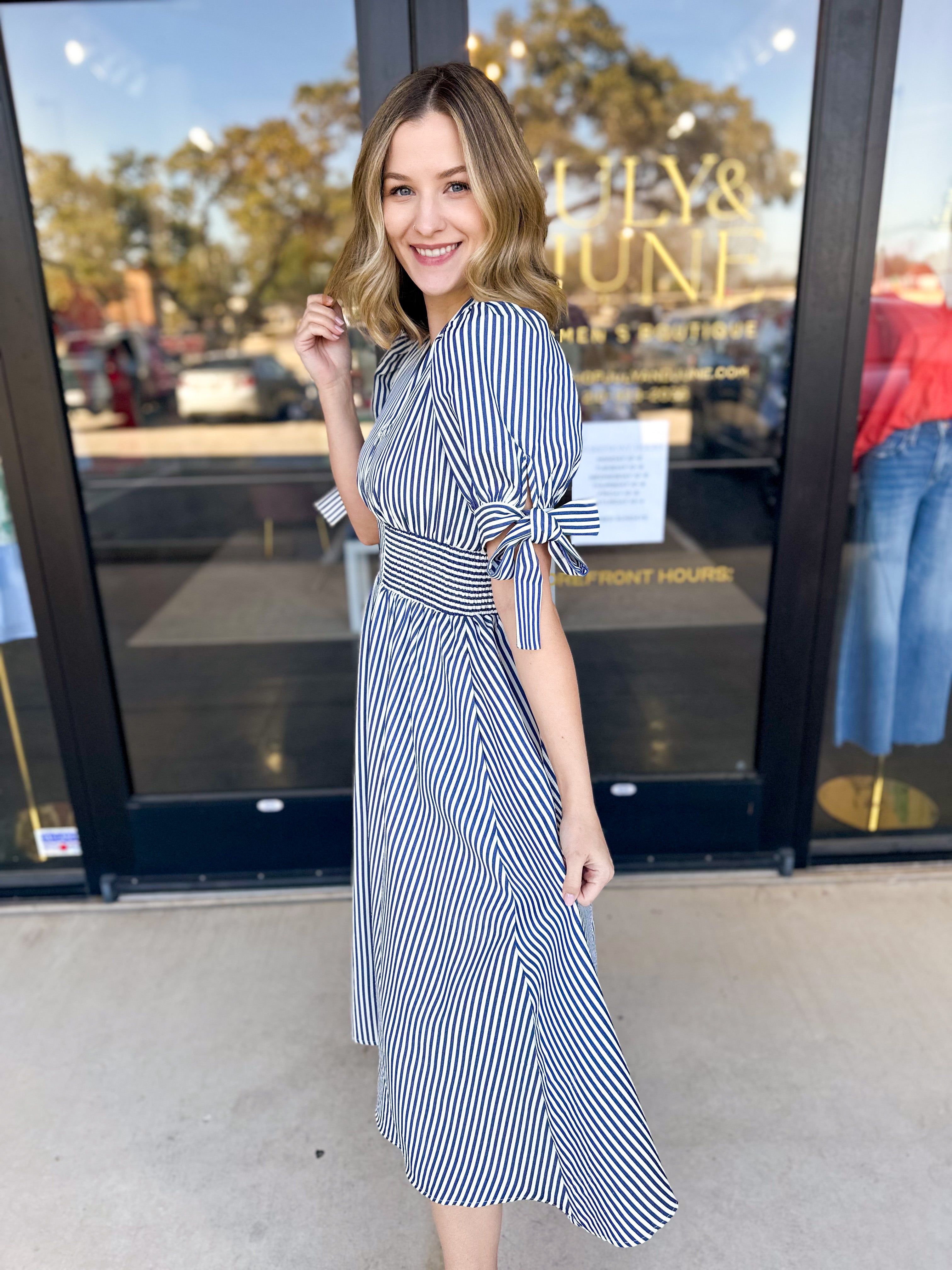 Springtime Sweetness Midi Dress - Navy-500 Midi-ENTRO-July & June Women's Fashion Boutique Located in San Antonio, Texas