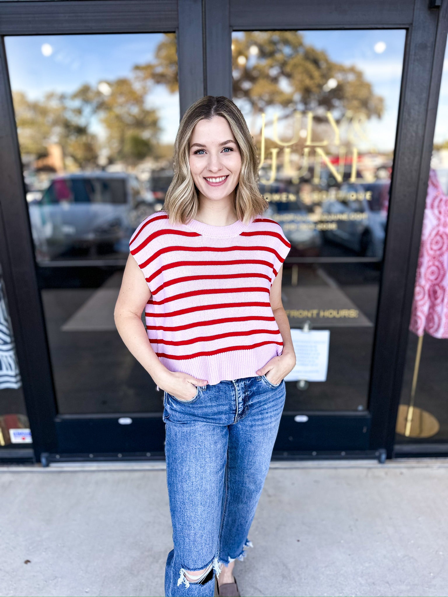 Pink & Red Short Sleeve Knit Sweater-230 Sweaters/Cardis-ENTRO-July & June Women's Fashion Boutique Located in San Antonio, Texas