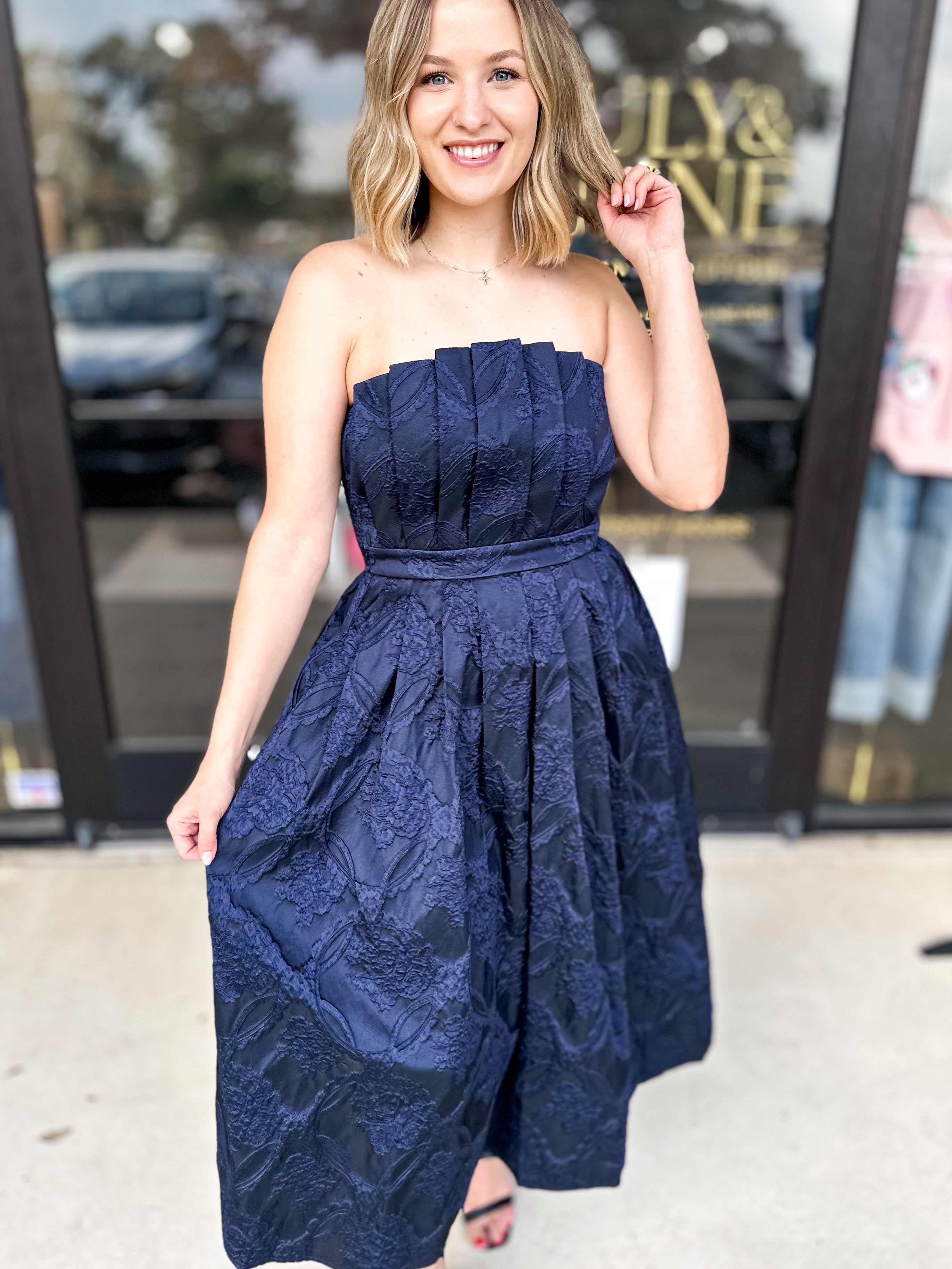 Floral Elegance Midi Dress - Navy-500 Midi-ENTRO-July & June Women's Fashion Boutique Located in San Antonio, Texas